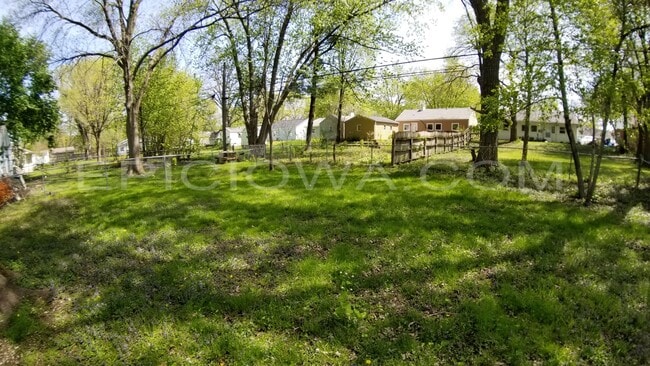 Building Photo - 3723 G Ave NE