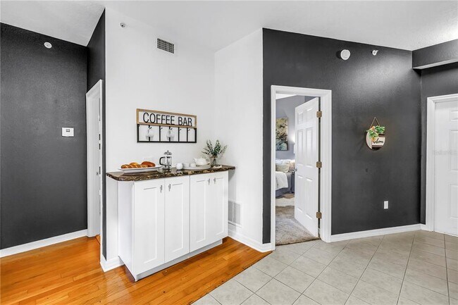 Building Photo - 316 8th St S