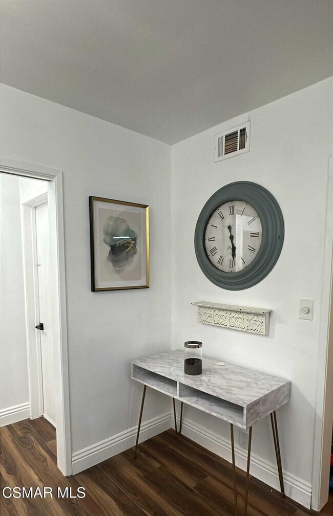 Building Photo - 1572 Dover Ave