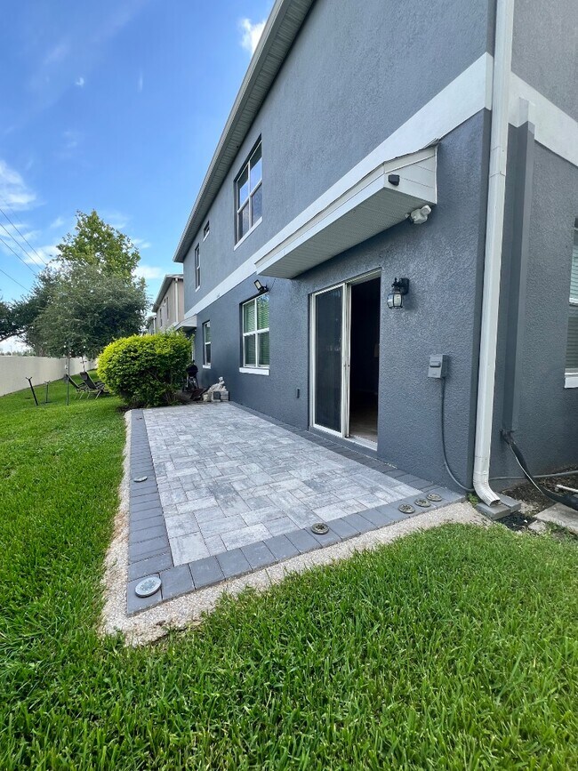Building Photo - 6562 S Goldenrod Rd