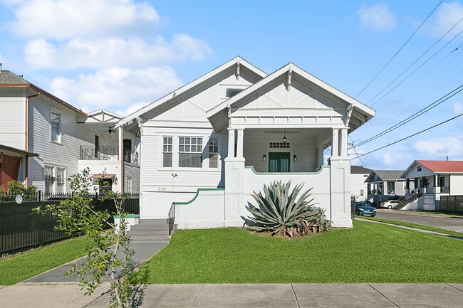 Primary Photo - 2301 Peniston St