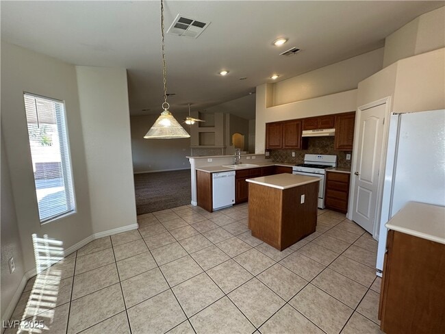 Building Photo - 2525 Torch Ave