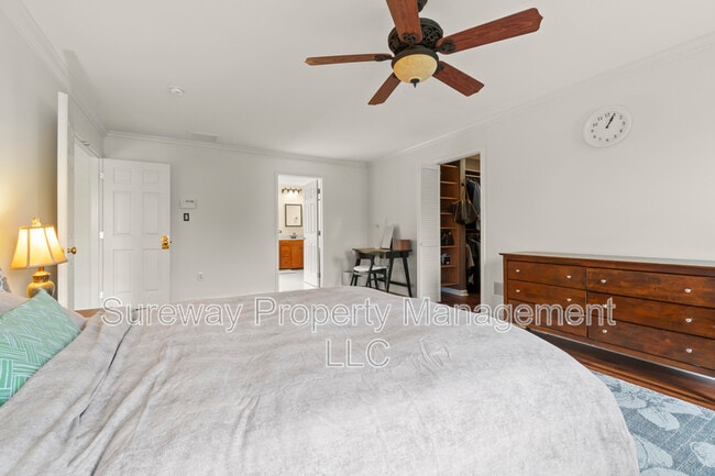 Building Photo - 2 Heather Ln