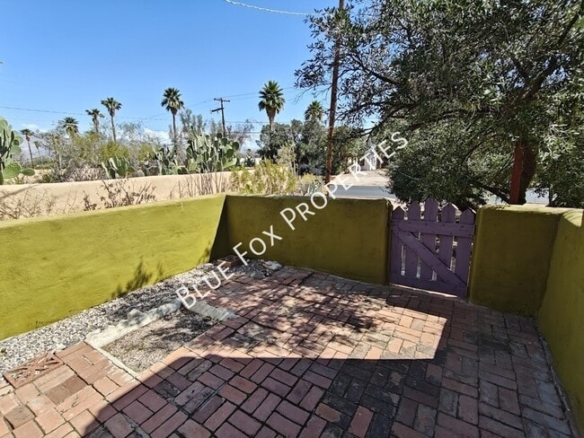 Building Photo - 1211 N Jones Blvd