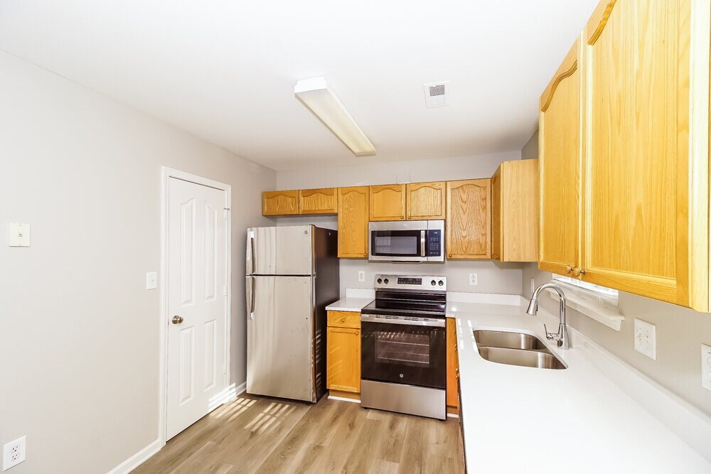 Building Photo - 5126 Grays Ridge Dr