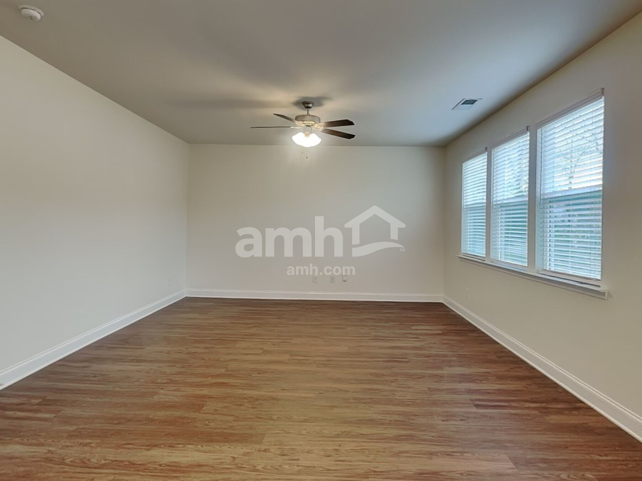 Building Photo - 716 Cyprus Ave