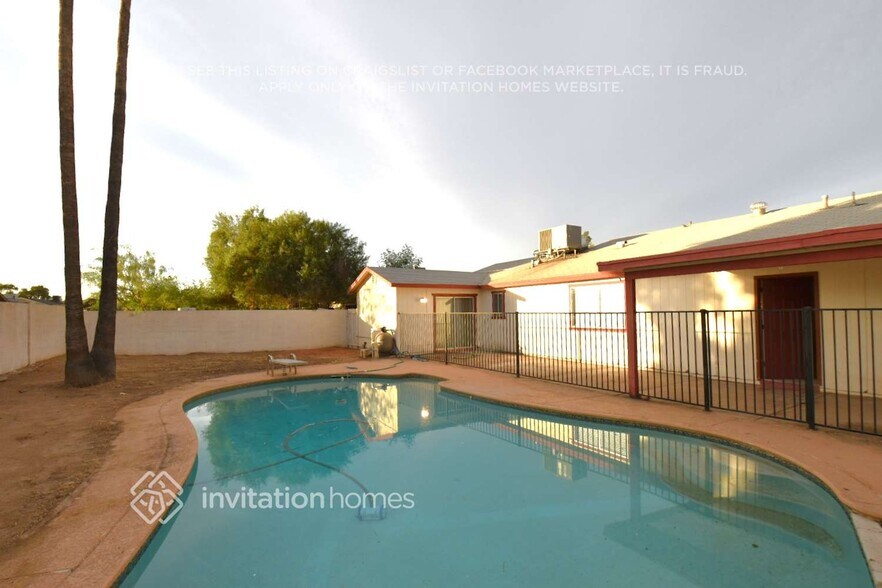 Building Photo - 3623 N 87th Ave