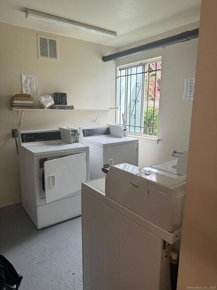 Building Photo - 25 St Stephen St