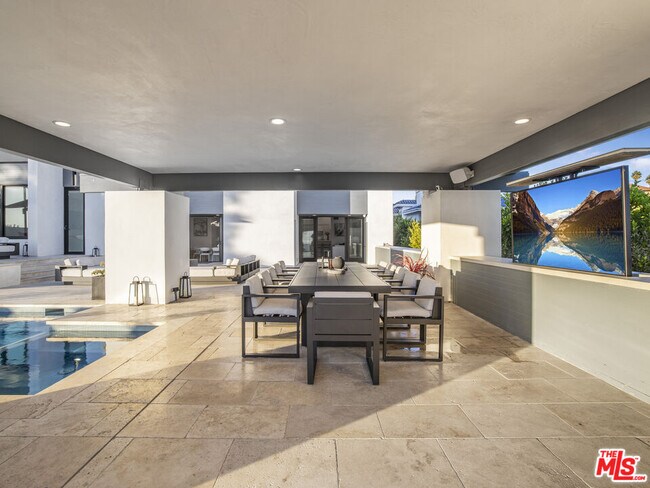 Building Photo - 30020 Morning View Dr