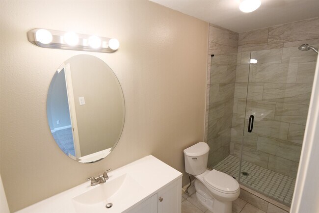 Building Photo - 5331 Inwood Dr