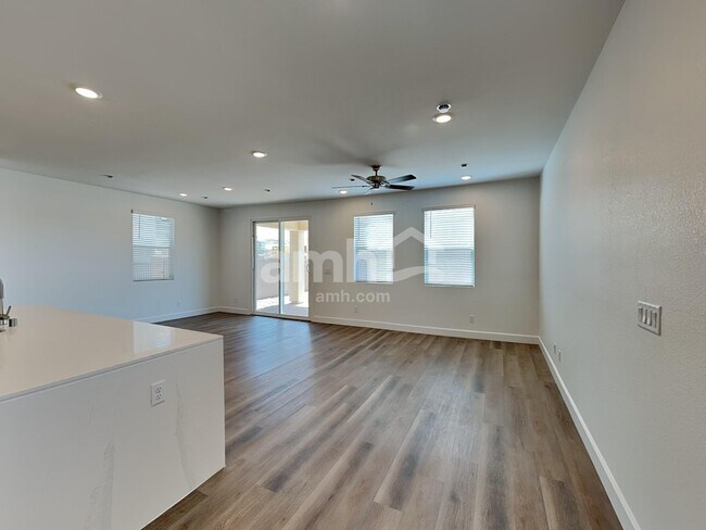 Building Photo - 6495 Aspen Mountain Ave