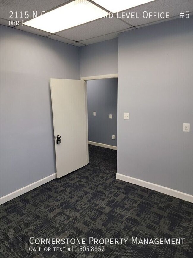 Building Photo - 2115 N Charles St
