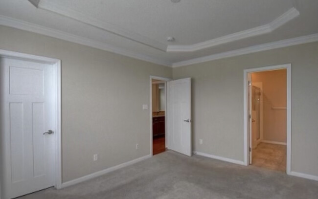 Building Photo - 8440 Highland St
