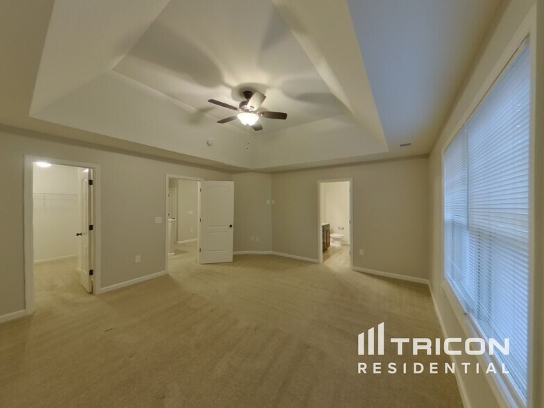 Building Photo - 252 Conrad Cir