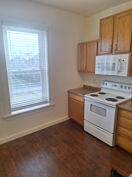 Building Photo - 4855 Northland Ave