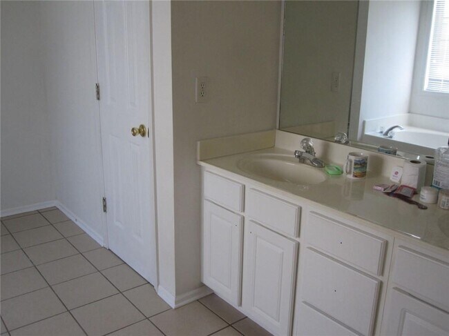 Building Photo - 442 Mimosa Grove Crossing