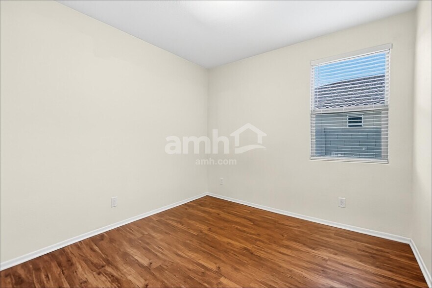 Building Photo - 1688 E Primavera Way