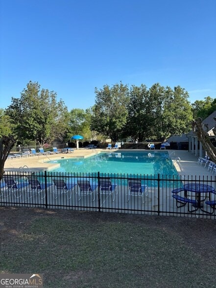 Building Photo - 2046 Barberry Dr