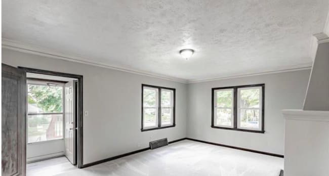 Building Photo - Spacious Four Bedroom Home!