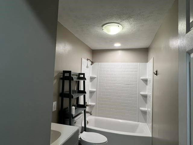 Building Photo - 781 Illini Dr