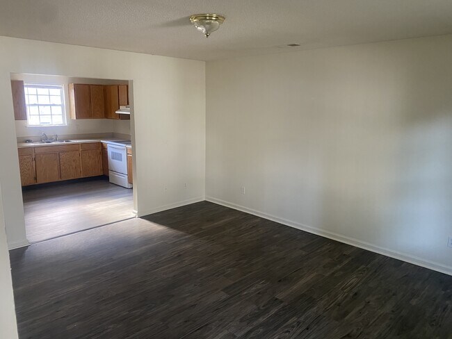 Building Photo - 1309 Waverly Ave