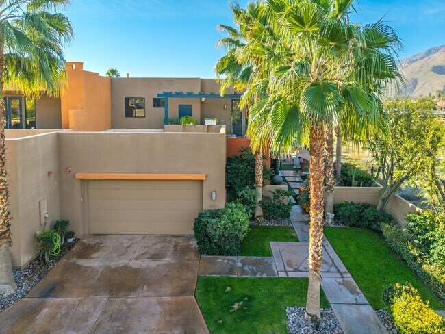 Building Photo - 901 Alejo Vista