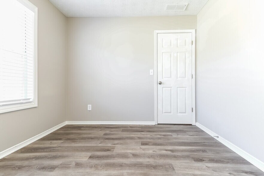 Building Photo - 6531 Alford Way