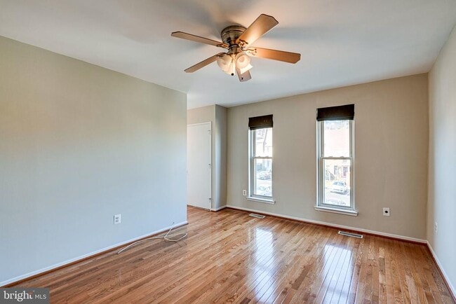 Building Photo - 1727 Cy Ct