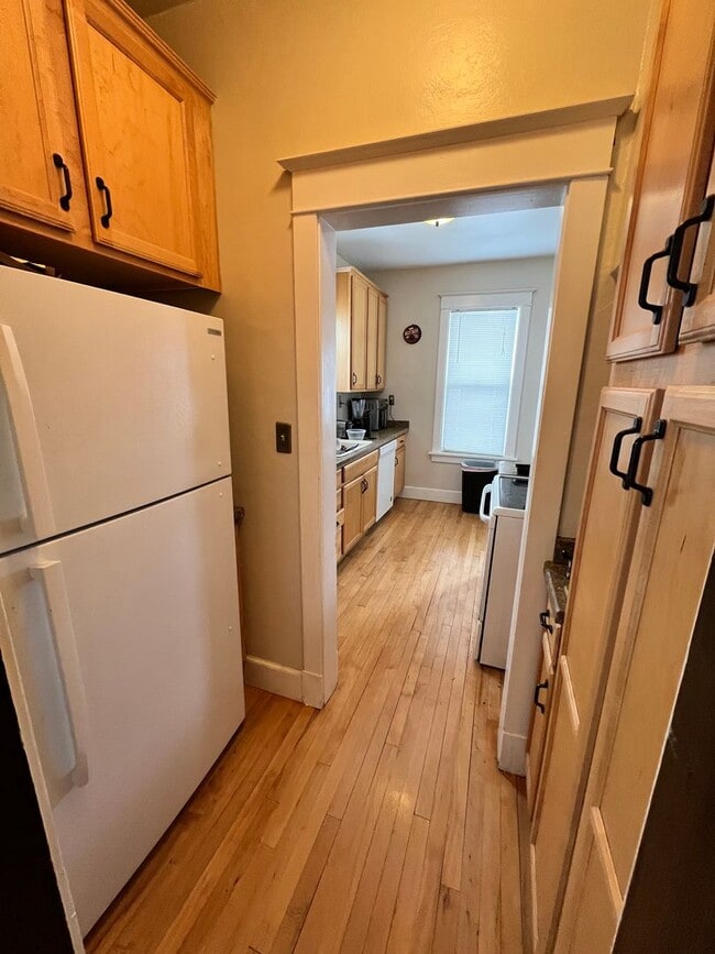 Building Photo - 1909 Garden St