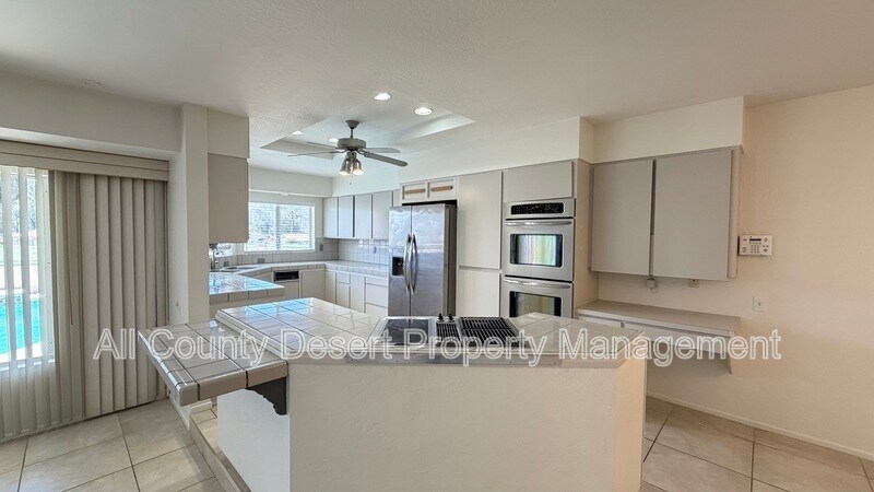 Building Photo - 76955 California Dr