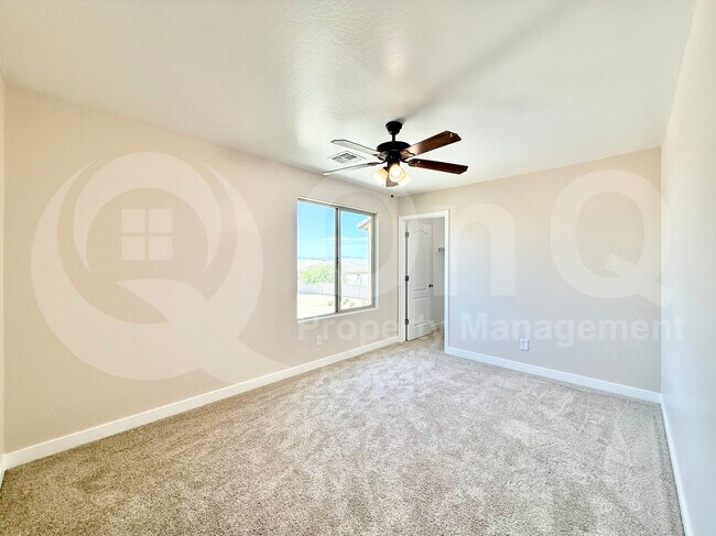 Building Photo - 10631 E Sunflower Ln