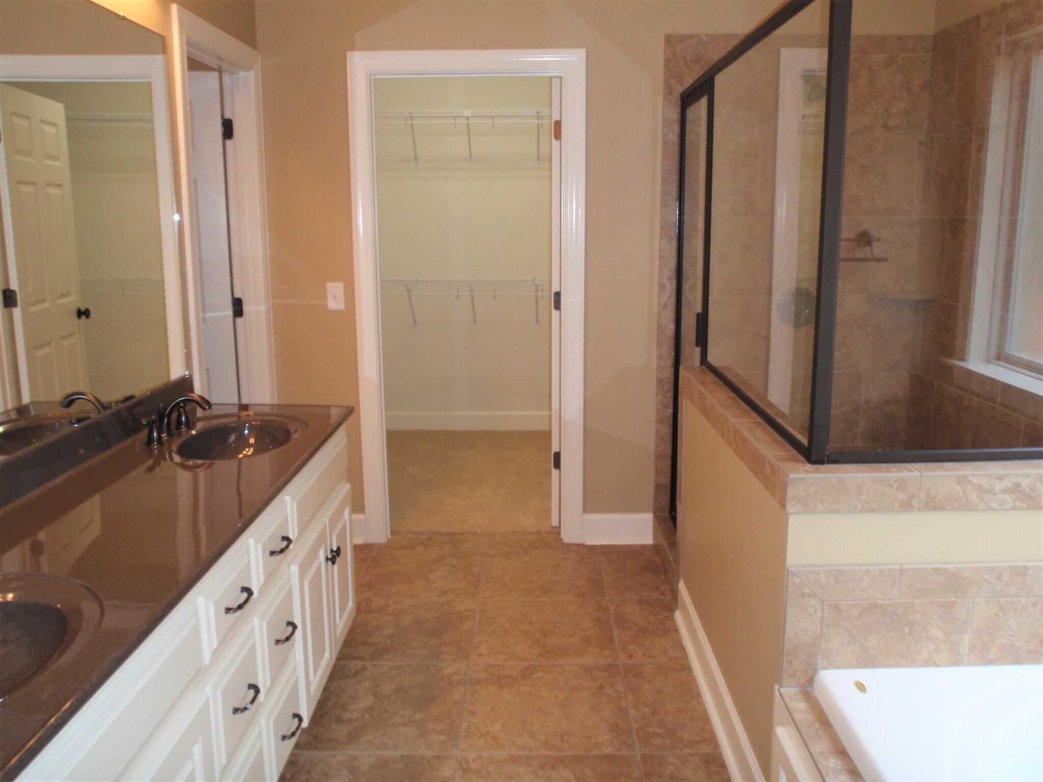 huge walk-in closet - 409 Redbud Cir