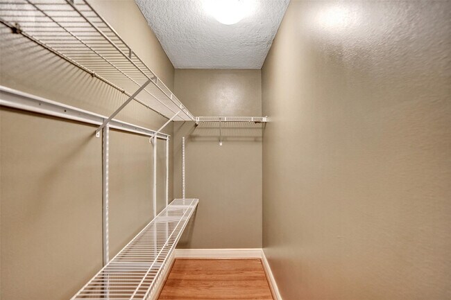 Building Photo - 10442 NW 60th Pl