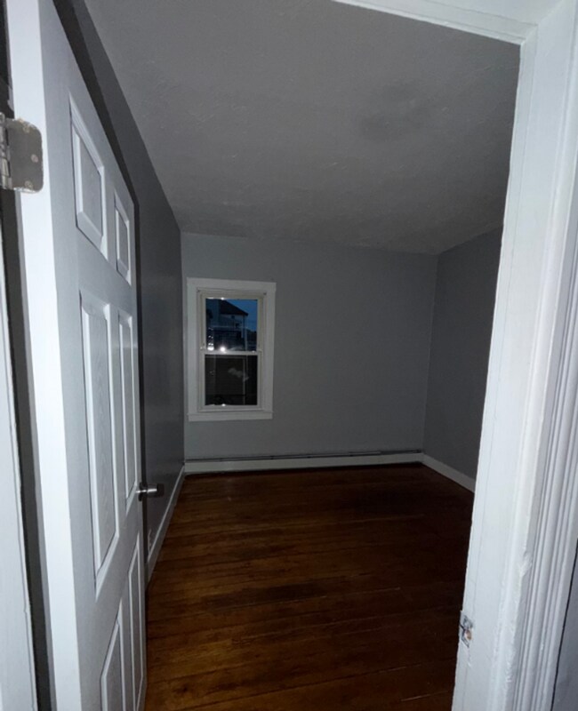 Building Photo - 1879 N Main St