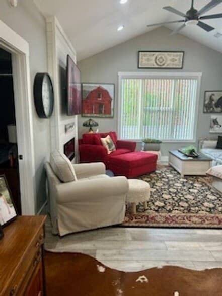 Building Photo - 154 Lakeshore Bay Dr