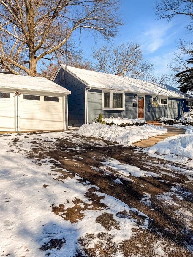 Building Photo - 100 New York Ave