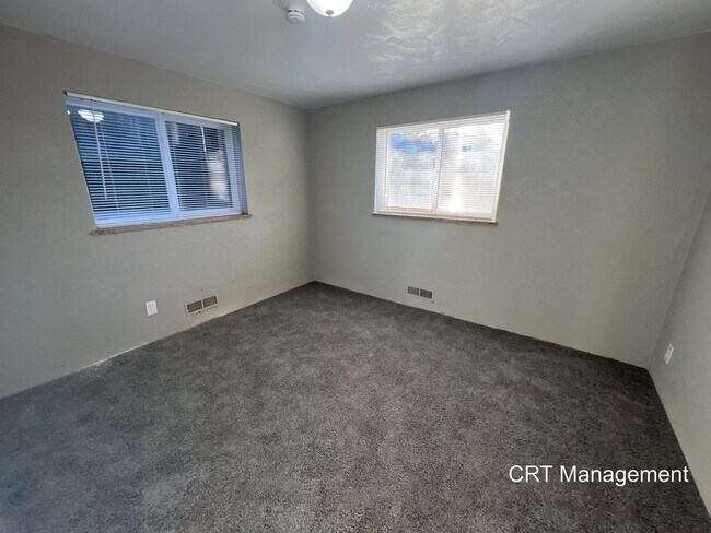 Building Photo - Freshly Updated 3-Bedroom, 1-Bathroom