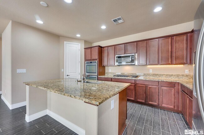 Building Photo - 4942 Monrovia Dr