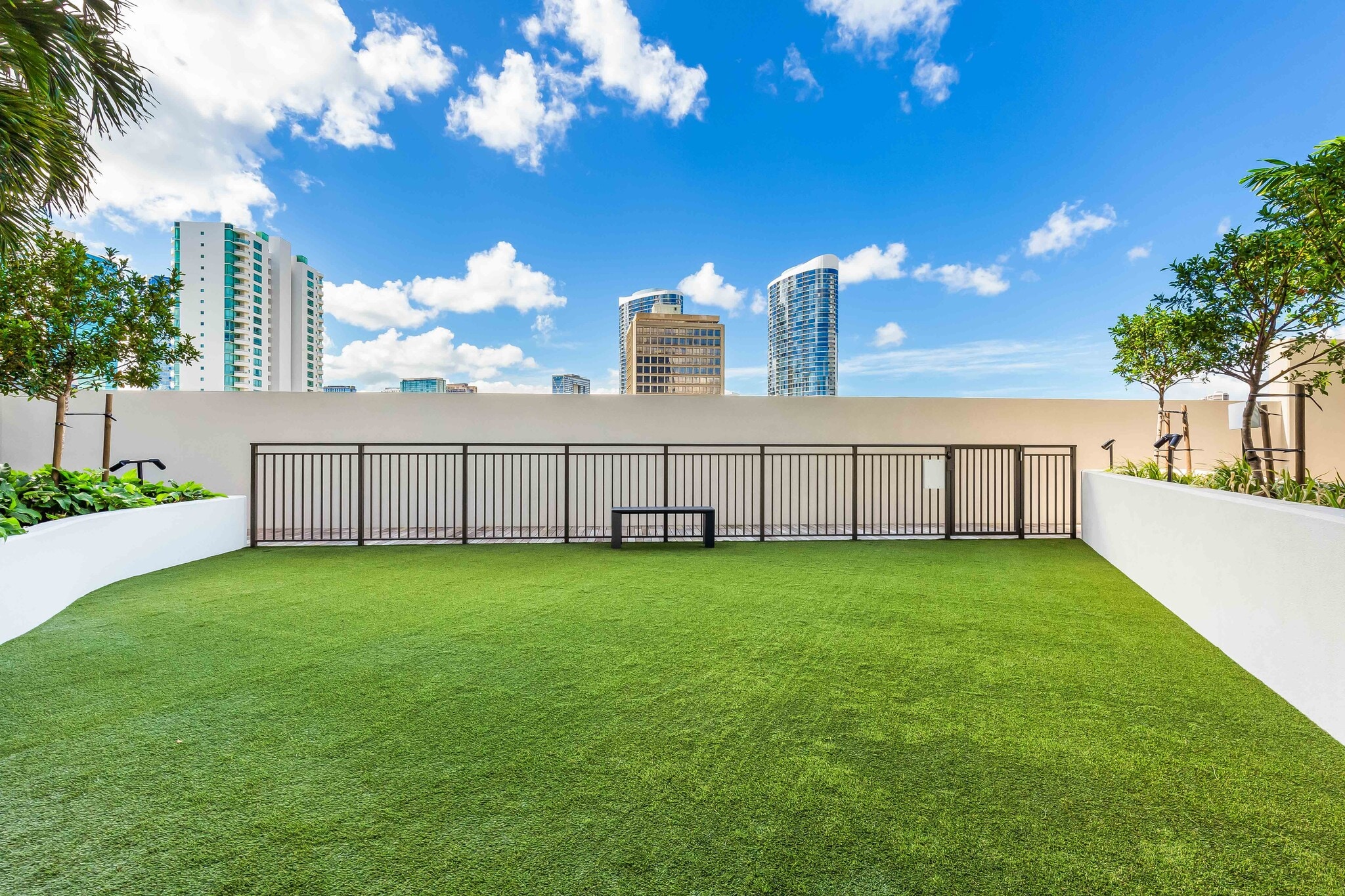 Building Photo - 1388 Kapiolani Blvd