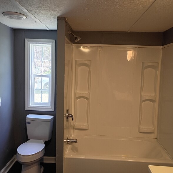 Building Photo - 115 Turkey Creek Rd