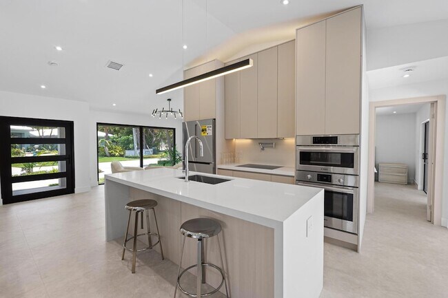 Building Photo - 1291 Bimini Ln