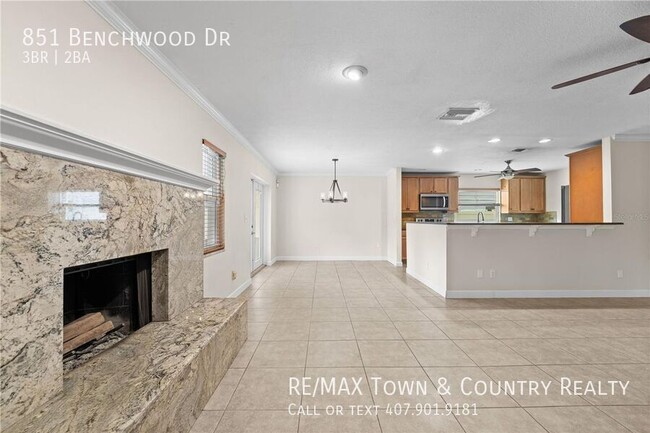 Building Photo - 851 Benchwood Dr
