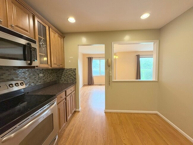 Building Photo - 424 Mallard Dr