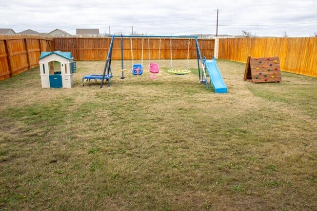 Building Photo - 7347 Harvest Bay