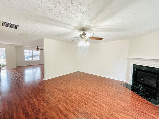 Building Photo - 1700 Ivey Pointe Ct