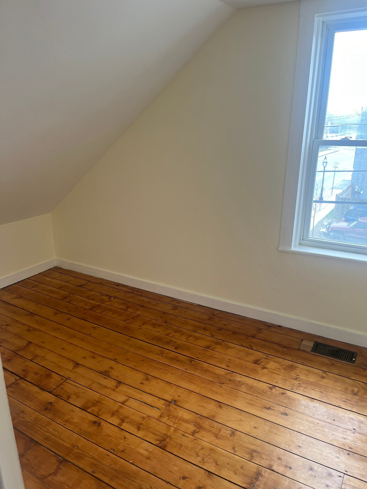 Bedroom 2 - 697-1 Islington St
