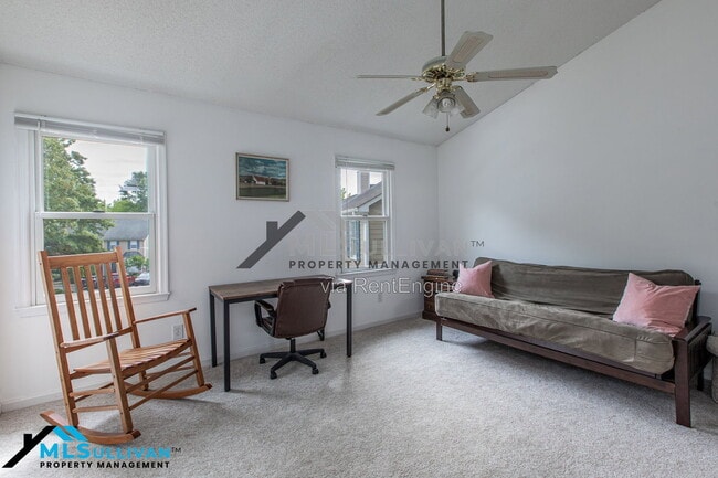 Building Photo - 208 Standish Dr