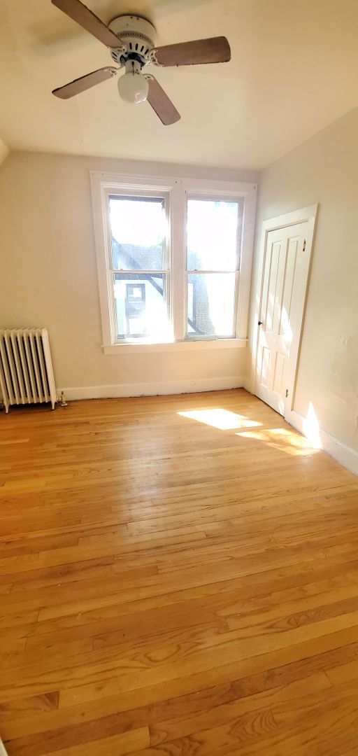 Building Photo - 218 N Oakland Ave