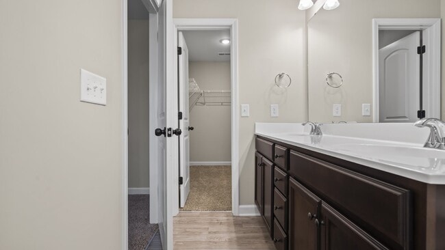 Building Photo - Marshall Farm Townhome