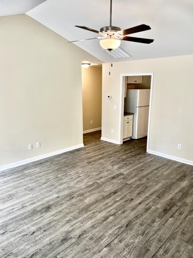Building Photo - 1476 Murrill Hill Rd